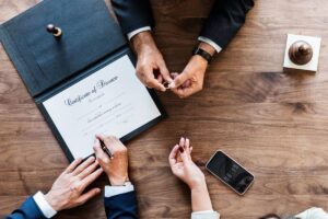 Read more about the article How to Choose Virtual Management Software for Your Business